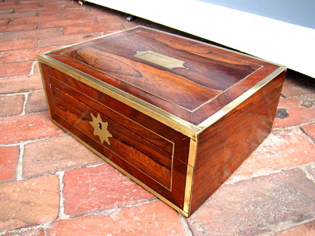 A fine Gentleman's brass bound rosewood travelling box circa 1815 with its' original fitted interior — image 4